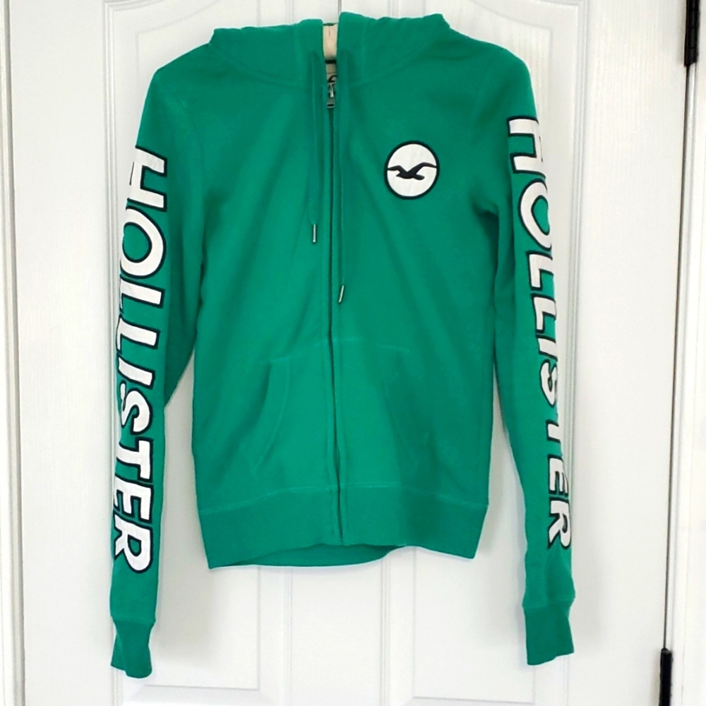 Hollister XS green zip-up hoodie